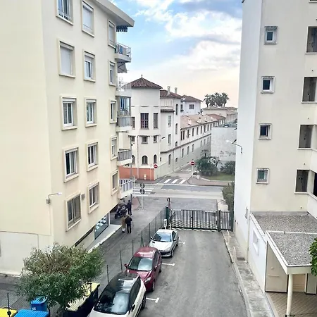 Superbe à / 3